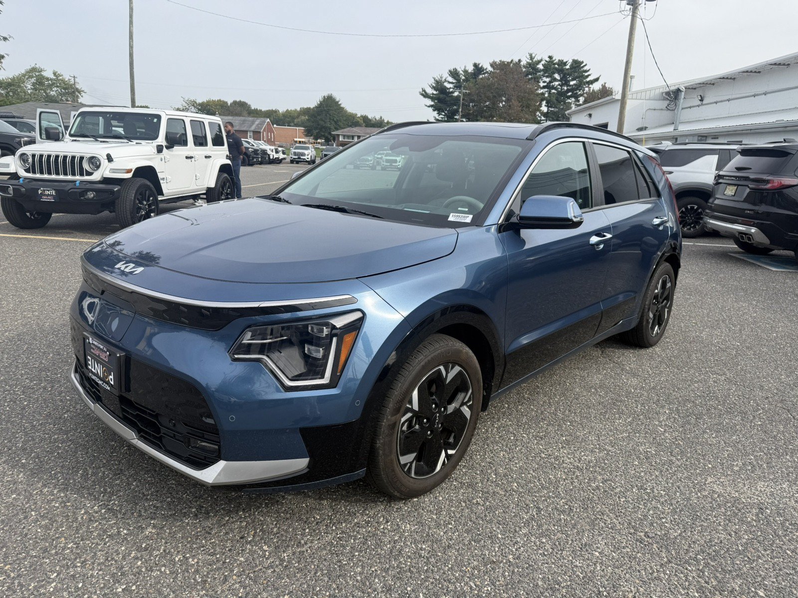 Used 2023 Kia Niro Wave FWD image 7