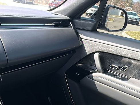 Used 2023 Land Rover Range Rover Sport SE image 19