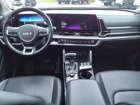 Used 2023 Kia Sportage SX image 9