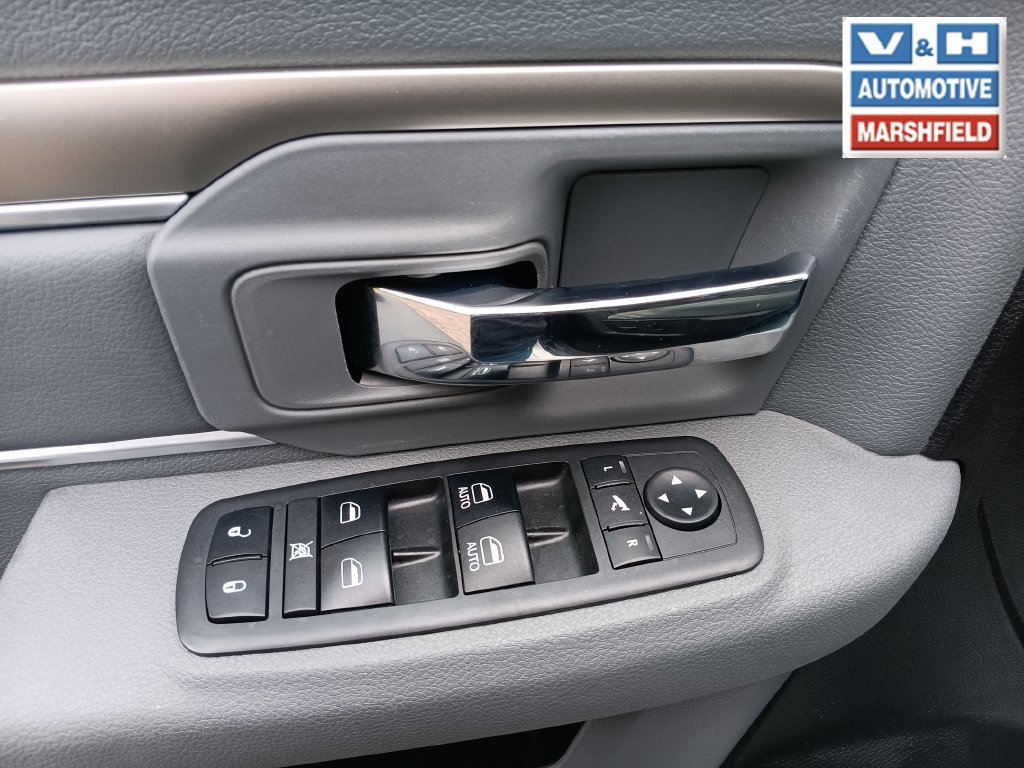 Used 2019 RAM 1500 Big Horn AWD/4WD image 16