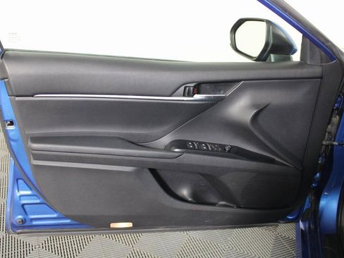 Used 2019 Toyota Camry LE image 19
