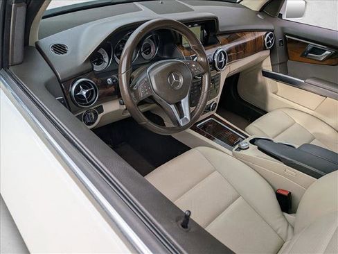 Used 2015 Mercedes-Benz GLK 350 2WD image 8