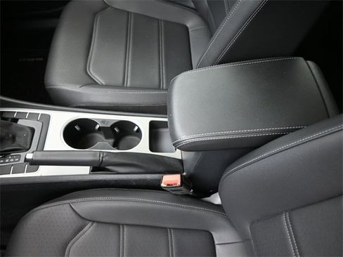 Used 2020 Volkswagen Passat 2.0T SE w/ Sunroof Package image 9