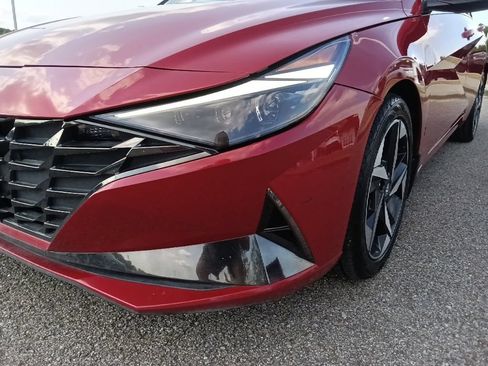 Used 2023 Hyundai Elantra Limited FWD image 9