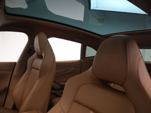 New 2026 Aston Martin DBX 707 image 35