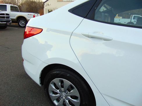 Used 2017 Hyundai Accent SE image 40