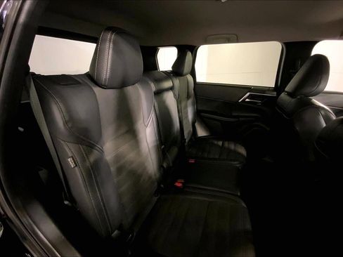 Used 2024 Mitsubishi Outlander SE image 23