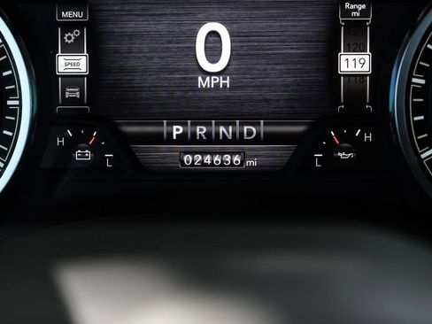 Used 2023 RAM 1500 Laramie AWD/4WD image 3