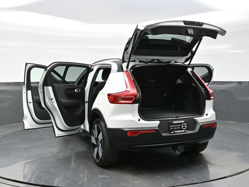 Used 2024 Volvo XC40 Recharge Ultimate w/ Protection Package Premier image 29
