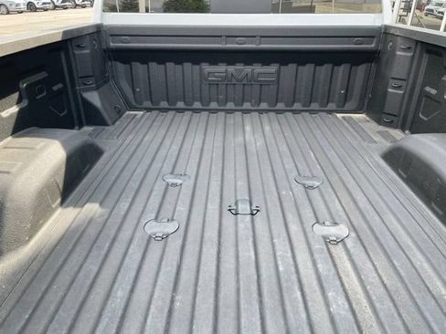 Certified 2025 GMC Sierra 3500 AT4 w/ AT4 Premium Plus Package AWD/4WD image 15