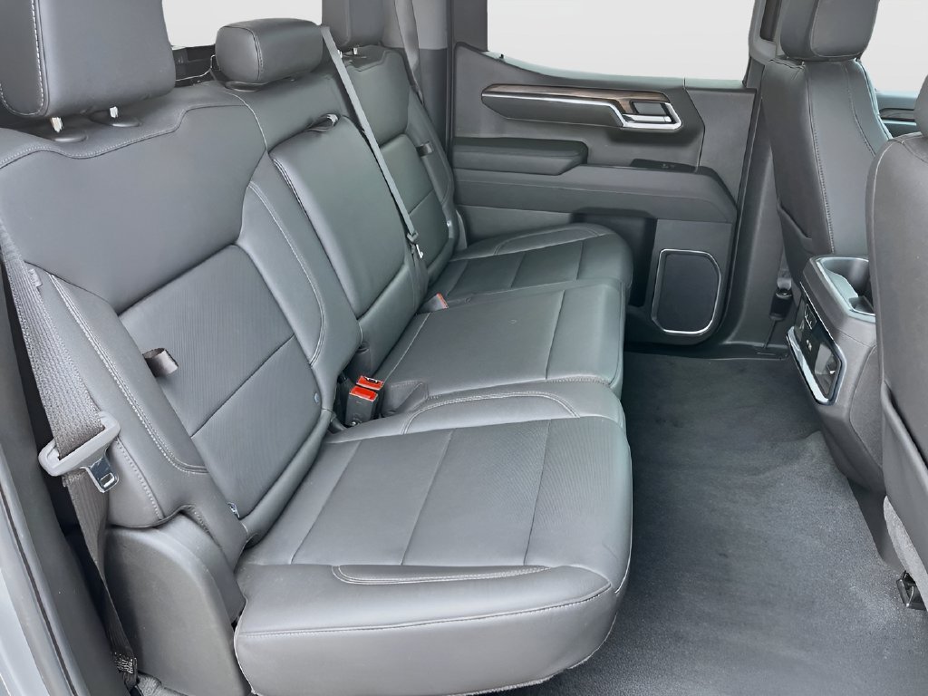 Used 2025 GMC Sierra 1500 SLT w/ SLT Premium Package AWD/4WD image 28