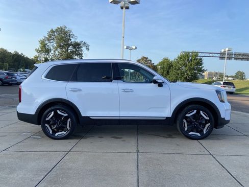 Used 2025 Kia Telluride S AWD/4WD image 13
