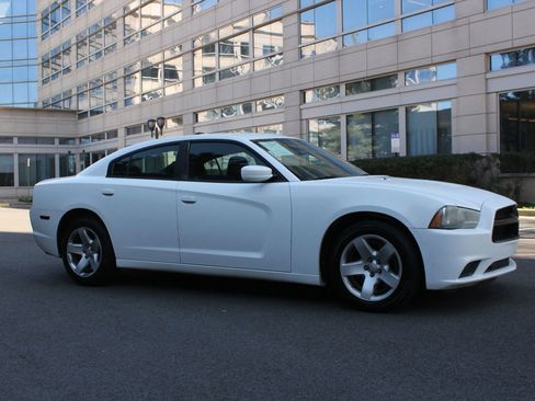 Used 2013 Dodge Charger Police image 2