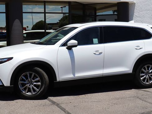 Used 2018 MAZDA CX-9 Touring w/ Touring Premium Package FWD image 4