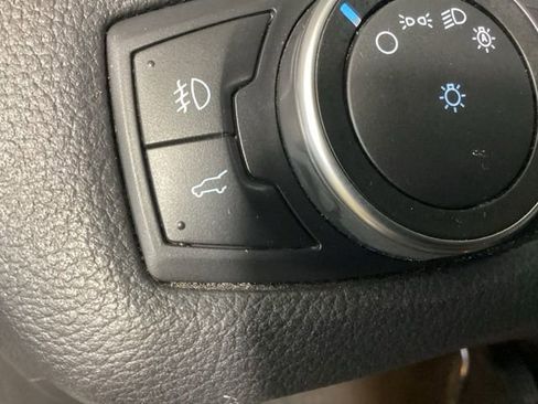 Used 2017 Ford Escape SE image 17