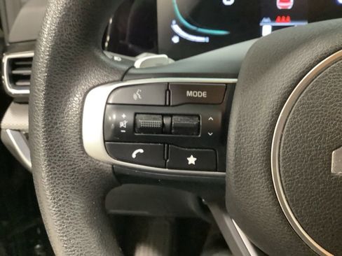 Certified 2023 Kia Sportage LX image 9