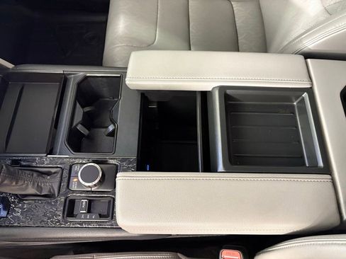 Used 2023 Toyota Tundra Limited AWD/4WD image 31