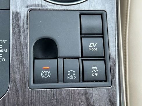 Used 2023 Toyota Highlander Platinum image 36