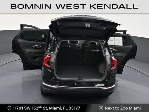 Used 2022 GMC Terrain SLT w/ Tech Package image 33