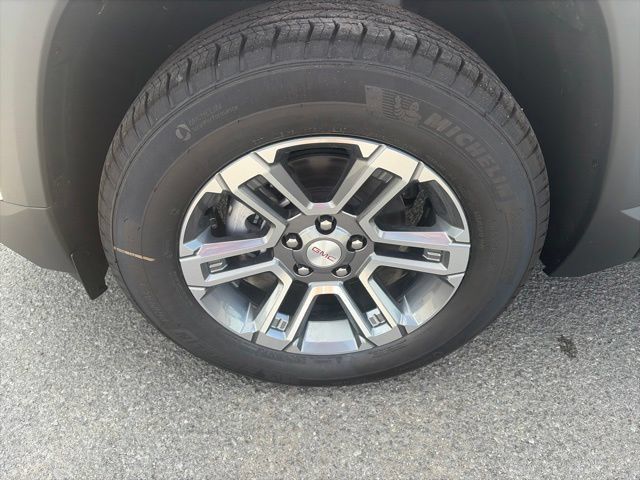 New 2027 GMC Terrain Elevation w/ LPO, Floor Liner Package FWD image 10