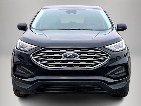 Used 2022 Ford Edge SE image 2