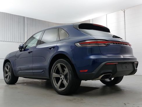 Certified 2026 Porsche Macan image 3