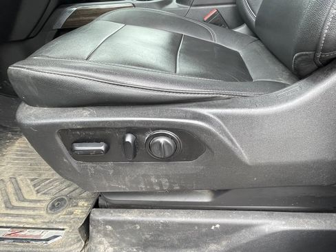 Used 2021 Chevrolet Silverado 1500 LT Trail Boss w/ Convenience Package II image 12