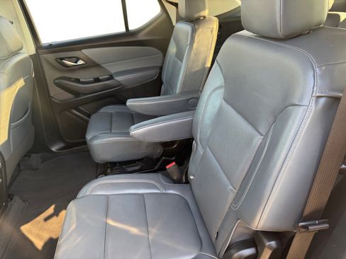 Used 2020 Chevrolet Traverse Premier image 13