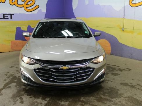 Used 2023 Chevrolet Malibu LT w/ Driver Confidence Package FWD image 3