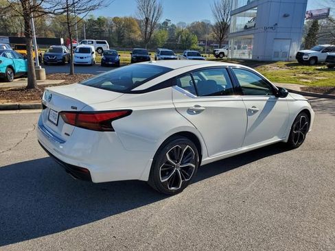 Certified 2023 Nissan Altima 2.5 SR w/ SR Premium Package AWD/4WD image 4