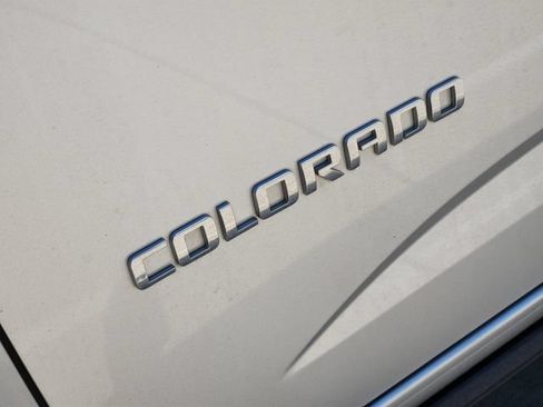 Used 2019 Chevrolet Colorado LT w/ LT Convenience Package RWD image 12