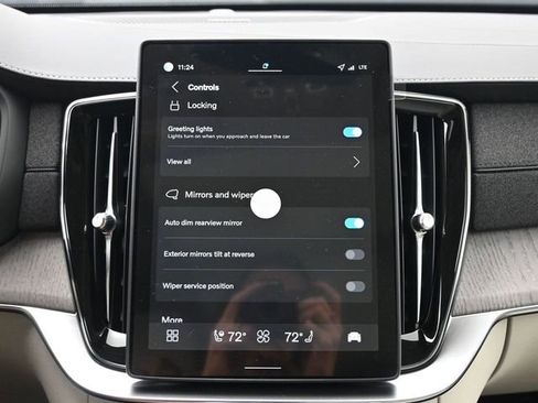 New 2026 Volvo XC90 B6 Ultra w/ Protection Package image 18