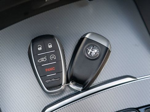 New 2025 Alfa Romeo Stelvio Sprint w/ Veloce Package AWD/4WD image 32