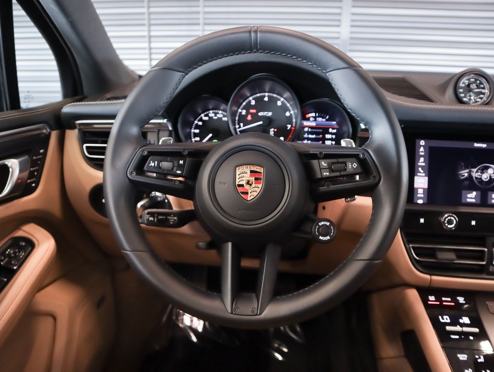 Certified 2023 Porsche Macan GTS AWD/4WD image 15