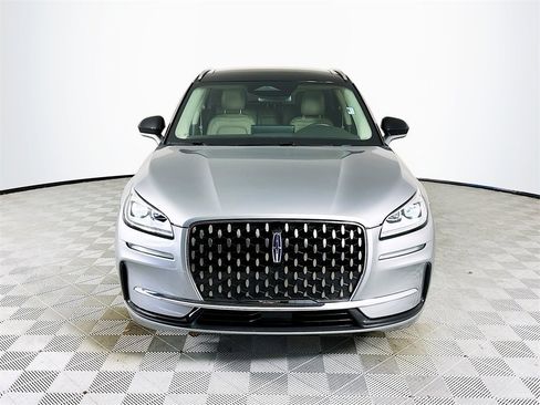 Used 2024 Lincoln Corsair Grand Touring image 2