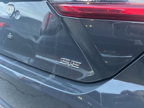 Used 2025 Toyota Camry SE image 7