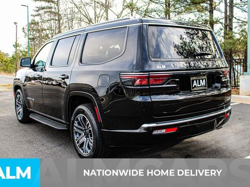 Used 2024 Jeep Wagoneer Series II w/ Flexible Seating Group image 5