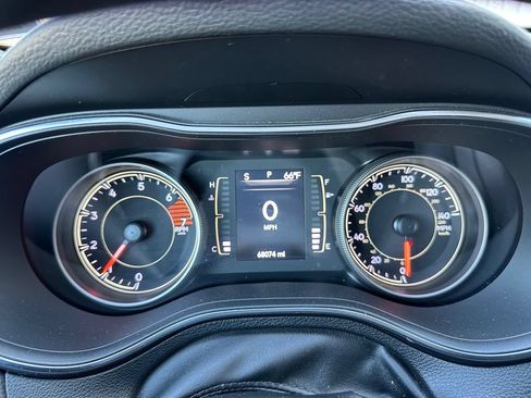 Used 2019 Jeep Cherokee Latitude Plus AWD/4WD image 20