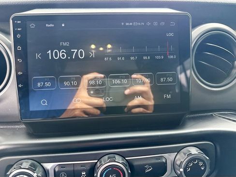 Used 2021 Jeep Wrangler Unlimited Sport image 16