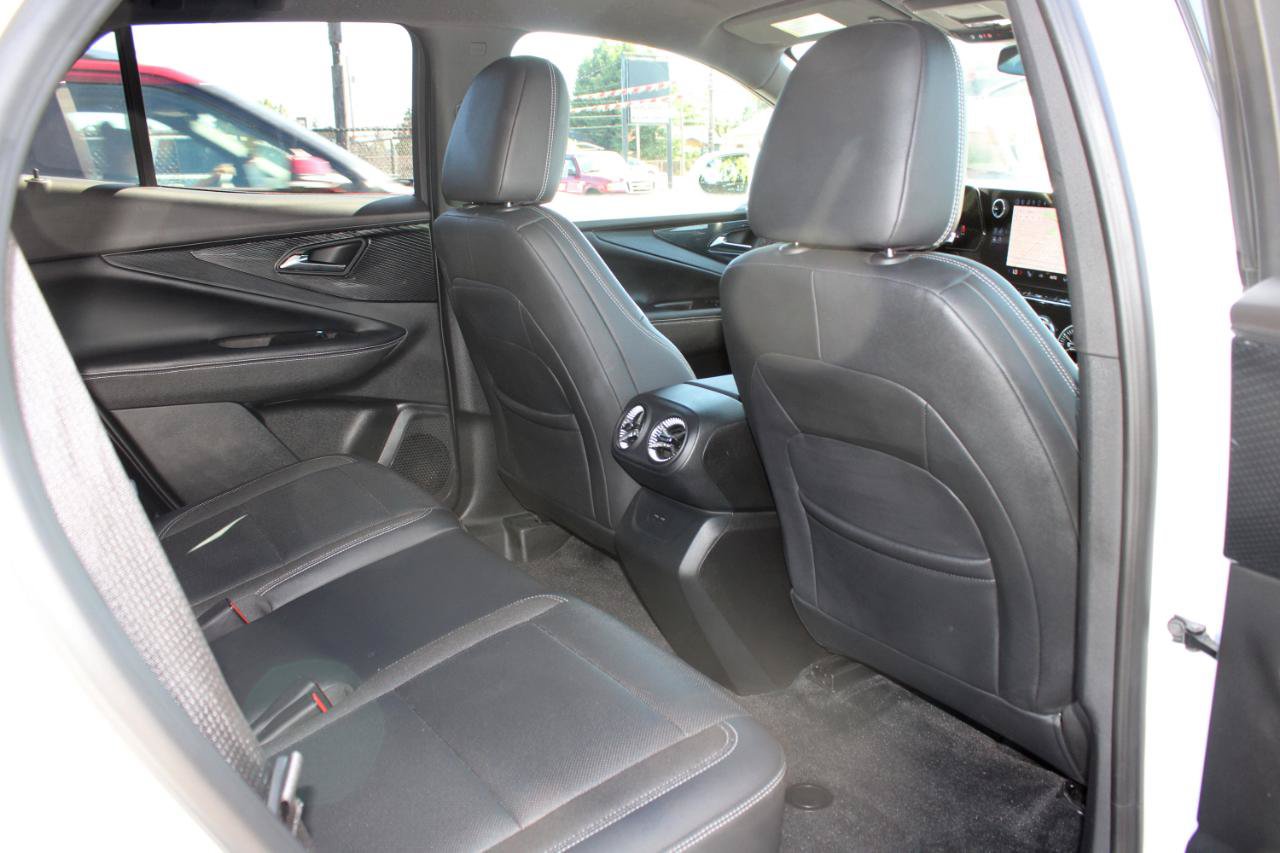 Used 2024 Chevrolet Blazer EV LT AWD/4WD image 18