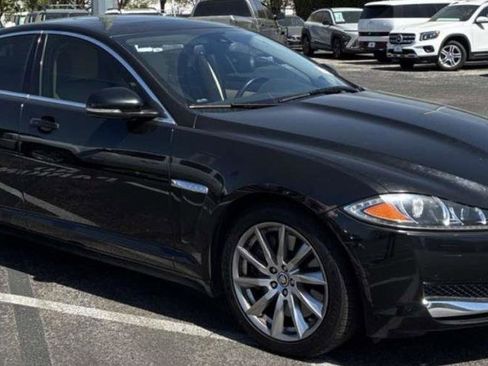 Used 2012 Jaguar XF image 1