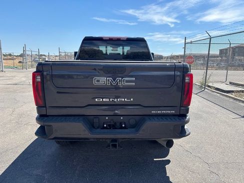 Used 2026 GMC Sierra 3500 Denali Ultimate AWD/4WD image 5