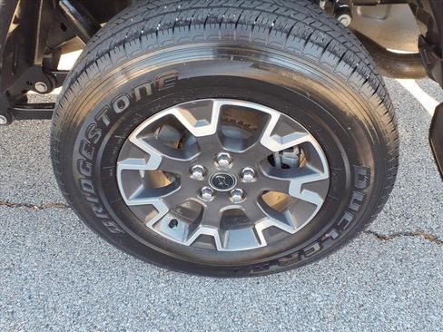 Used 2024 Jeep Gladiator Sport w/ Premium Package image 12