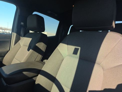 Used 2024 Chevrolet Colorado Trail Boss image 8