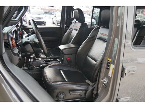 Used 2022 Jeep Gladiator Mojave w/ Cold Weather Group image 10