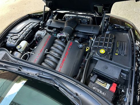 Used 2004 Chevrolet Corvette Convertible w/ Preferred Equipment Group image 56