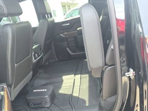 Used 2019 Chevrolet Silverado 1500 High Country AWD/4WD image 11