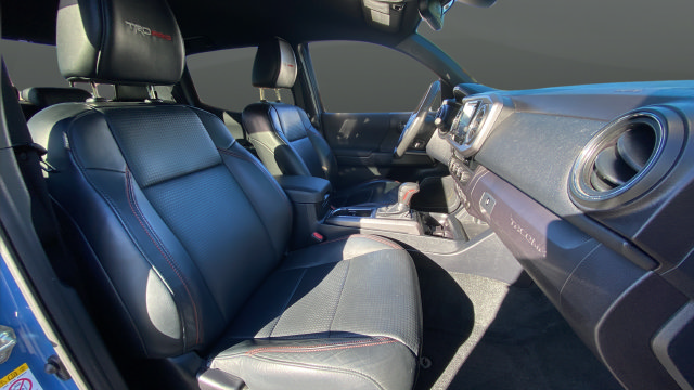 Used 2018 Toyota Tacoma TRD Pro AWD/4WD image 24