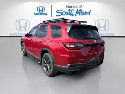 New 2026 Honda Pilot Sport image 5