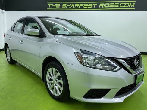 Used 2018 Nissan Sentra SV image 2